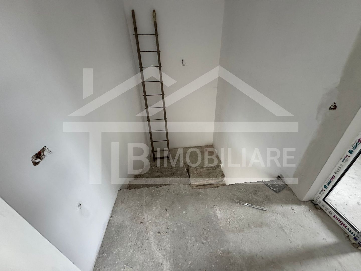 Casa cu 4 camere, 119 mp, Zona Voiniceni - Poză 9