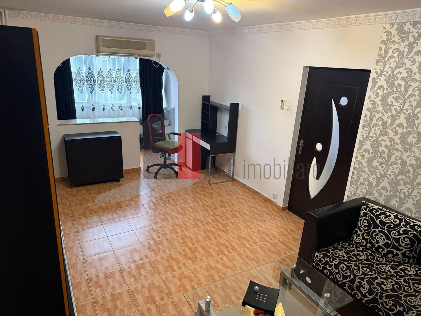Apartament 2 camere Moinesti - Poză 1