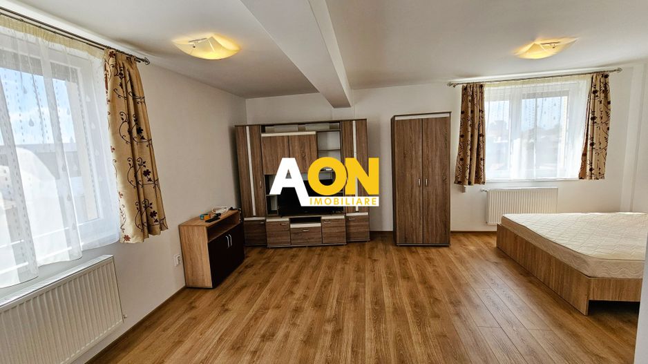 Apartament tip Penthouse, 1 camera + birou + terasa de 50 mp - Poză 1