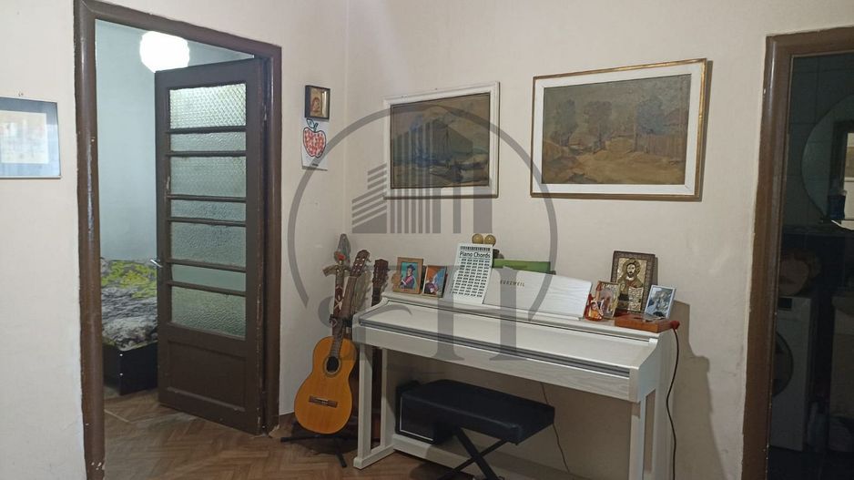 SOLD / VANDUT Casă / Vilă cu 4 camere de vânzare în zona Ultracentral - Poză 2