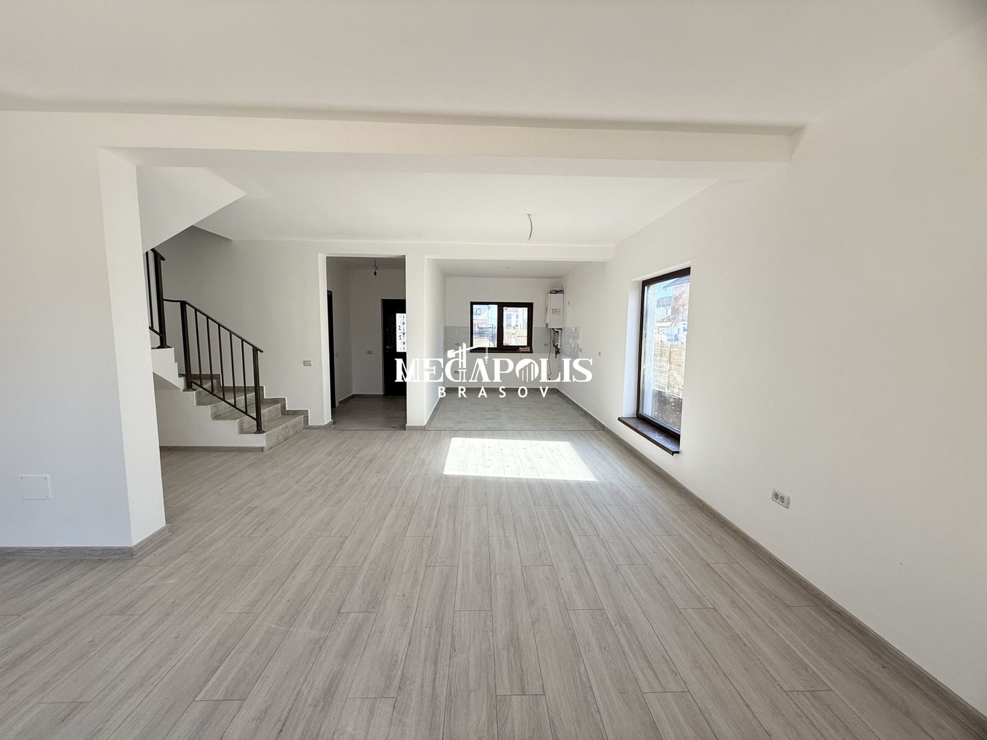 CASǍ TIP DUPLEX | 4 CAMERE | INTABULAT - Poză 2