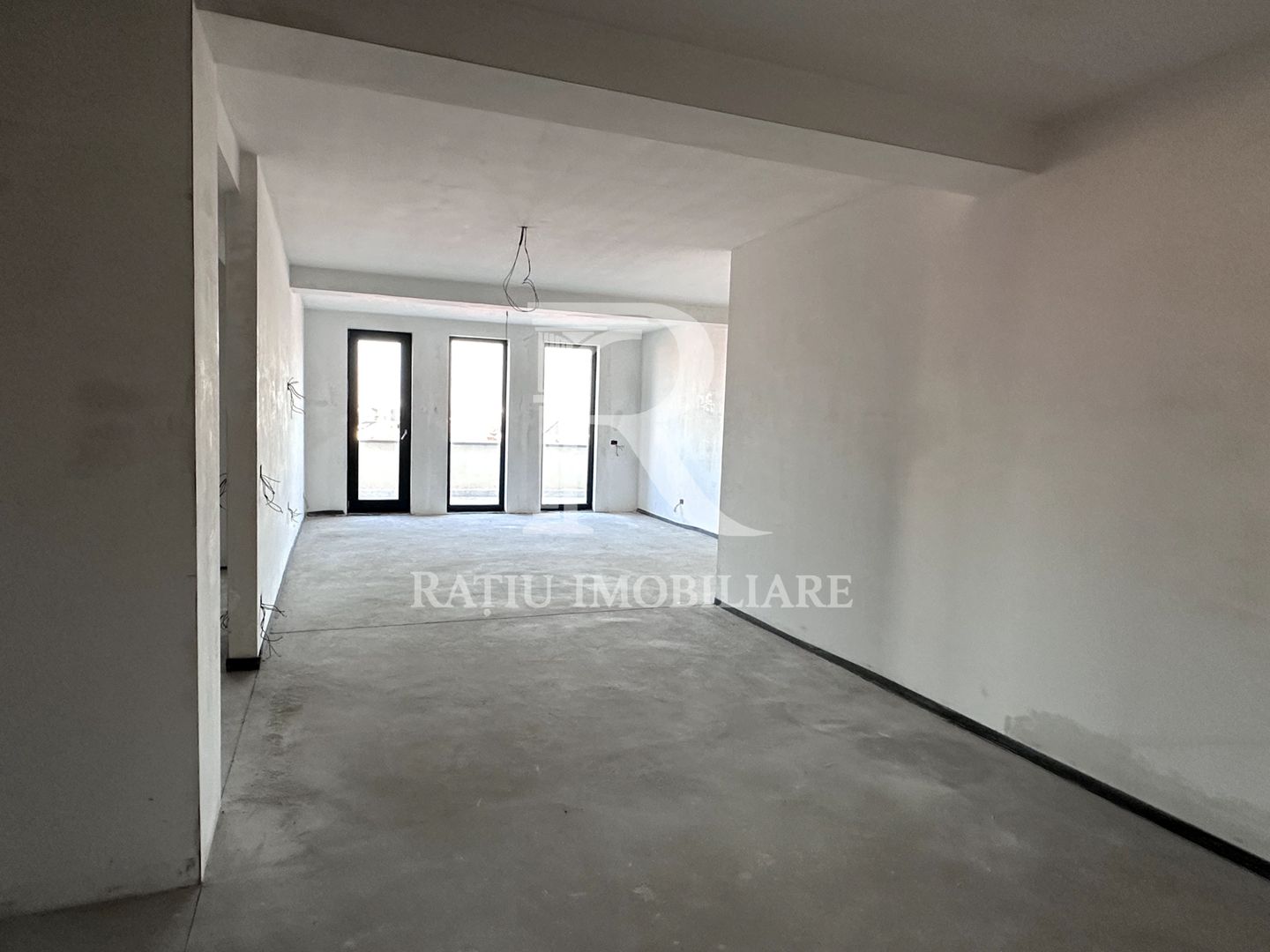 Penthouse cu 3 camere | Ultracentral | Oradea - Poză 3