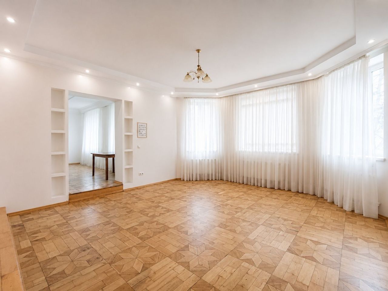 Cojușna - Casă 6 Dormitoare + Living | 259 m² | teren 10,81 ari | Spațiu generos pentru familie | 280.000 € - Poză 17