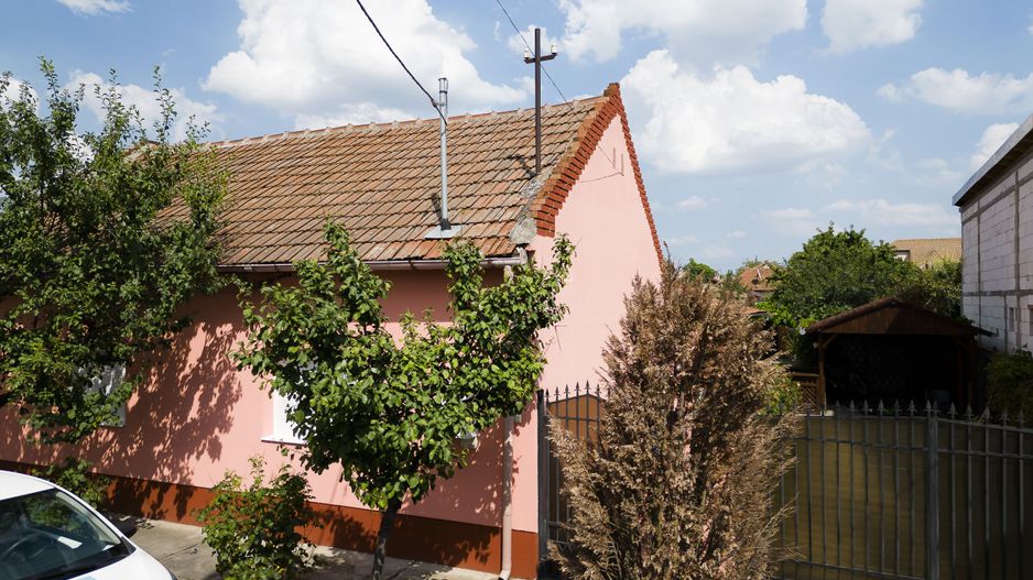 Casă cu 7 camere și 2 băi in Grădiște - Poză 1