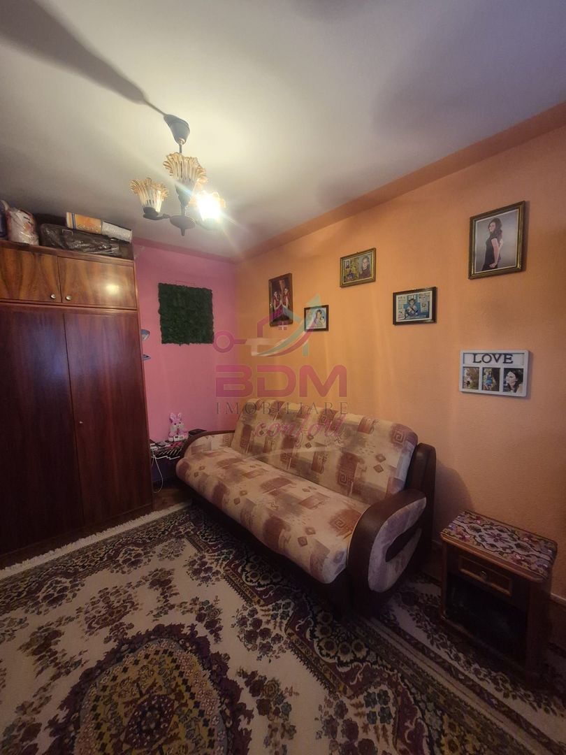 Apartament 2 camere | etaj intermediar | garaj | Micro 2 - Poză 5