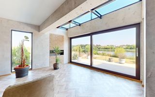 Corbeanca – Vilă Individuală cu Priveliște Superbă la Lac - Poză 1