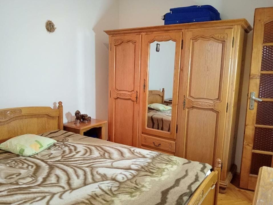 Apartament 3 camere Dacia cu centrala - Poză 5