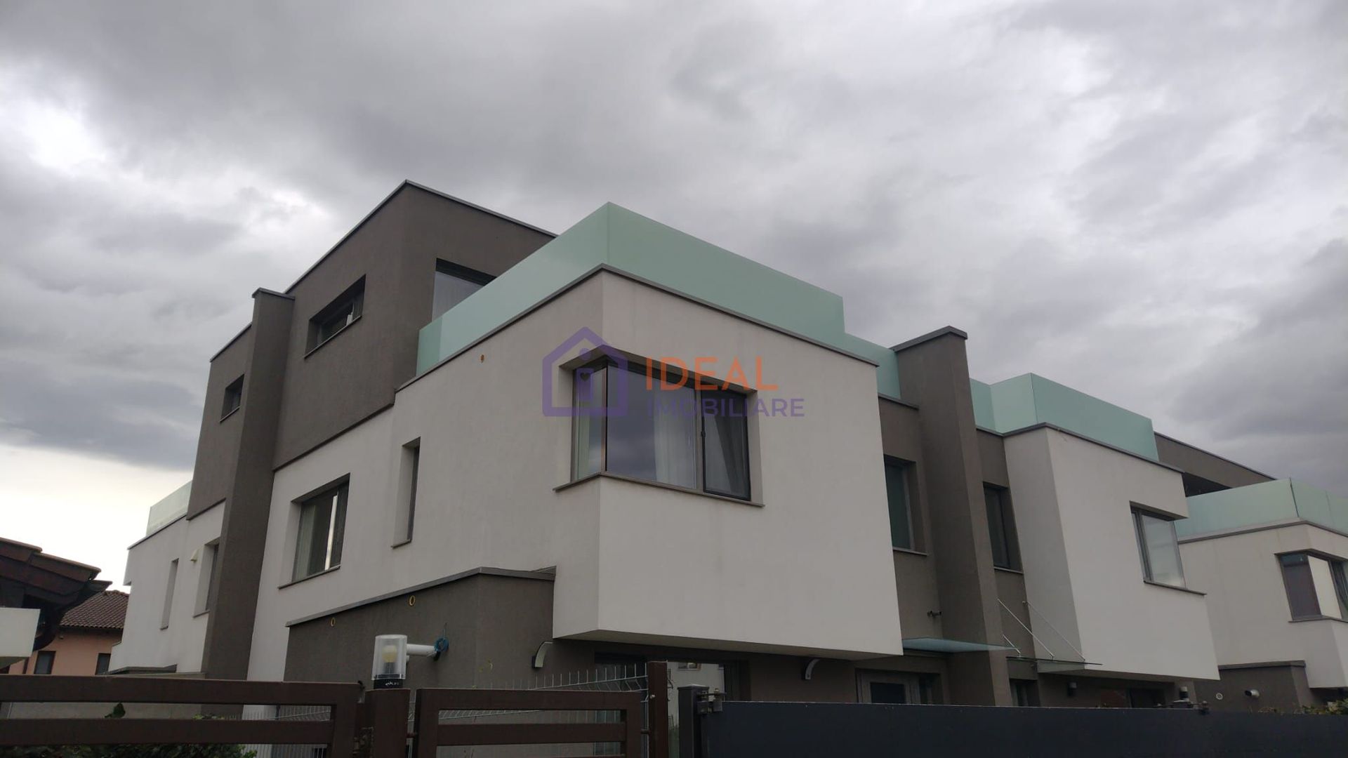 Casa Moderna  La CHEIE cu 4 camere si terasa, zona Pictor Brana - Poză 4