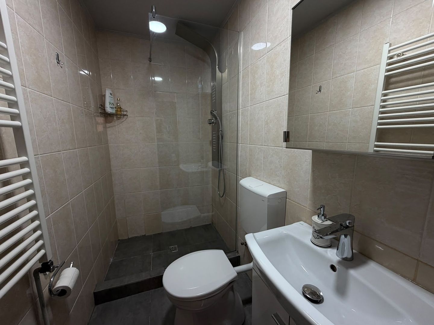 Apartament cu 3 camere | 80 mp | Ultracentral | UMF - Poză 14