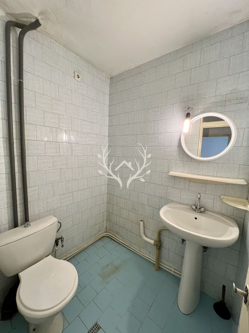 Apartament cu 3 camere, pregatit pentru renovare in Zorilor - Poză 7