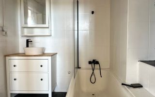 Un apartament spațios cu  2 camere, in , zona Centrala - Take Ionescu - Poză 14