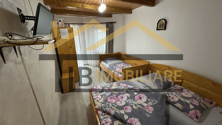 Vila cu 8 camere de vanzare, teren 1580mp, Zona Praid - Poză 16