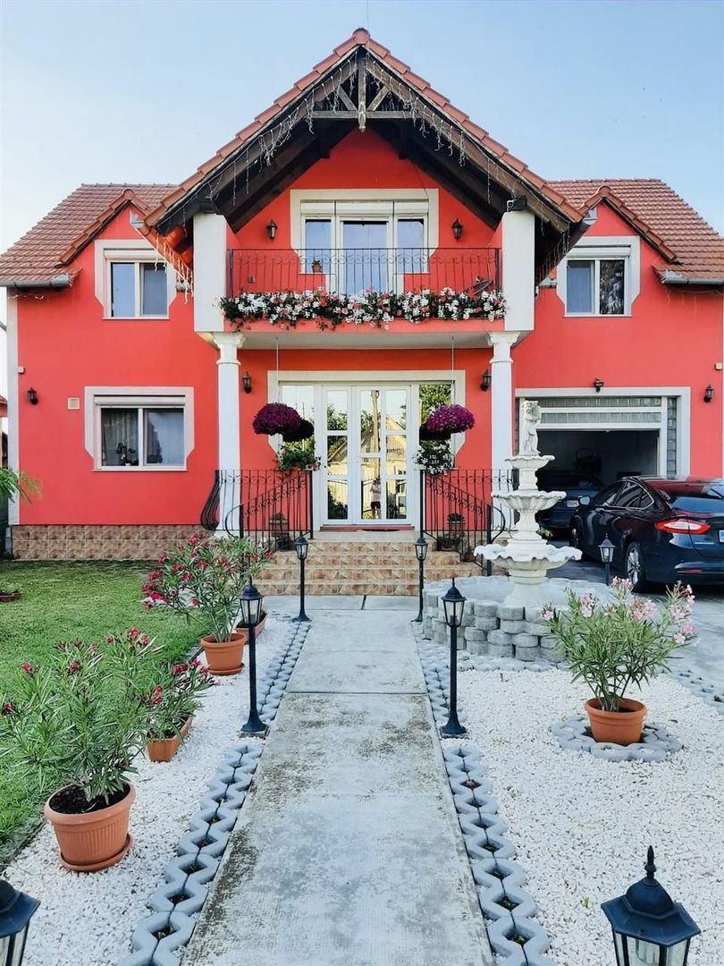 VILA DE VANZARE IN ROSIORI - Poză 1