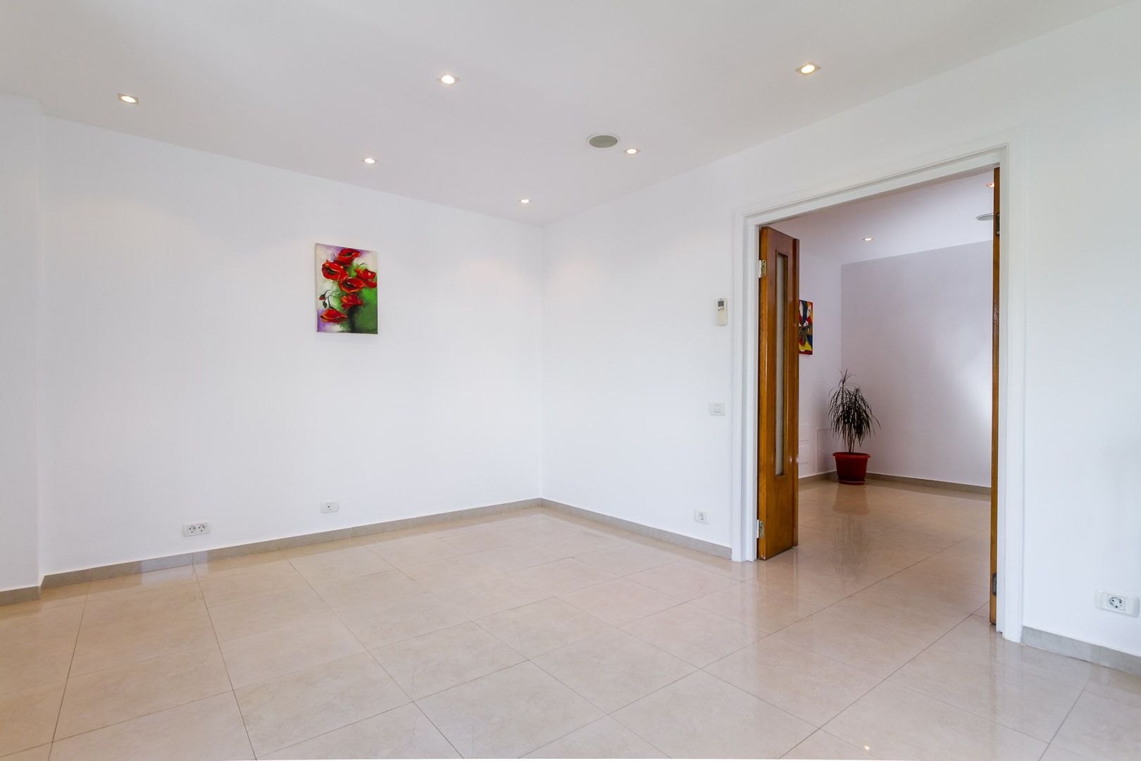 COMISION 0% - Apartament 104 mp, BLOC 1980, pe CALEA VICTORIEI, langa H. Hilton - Poză 2