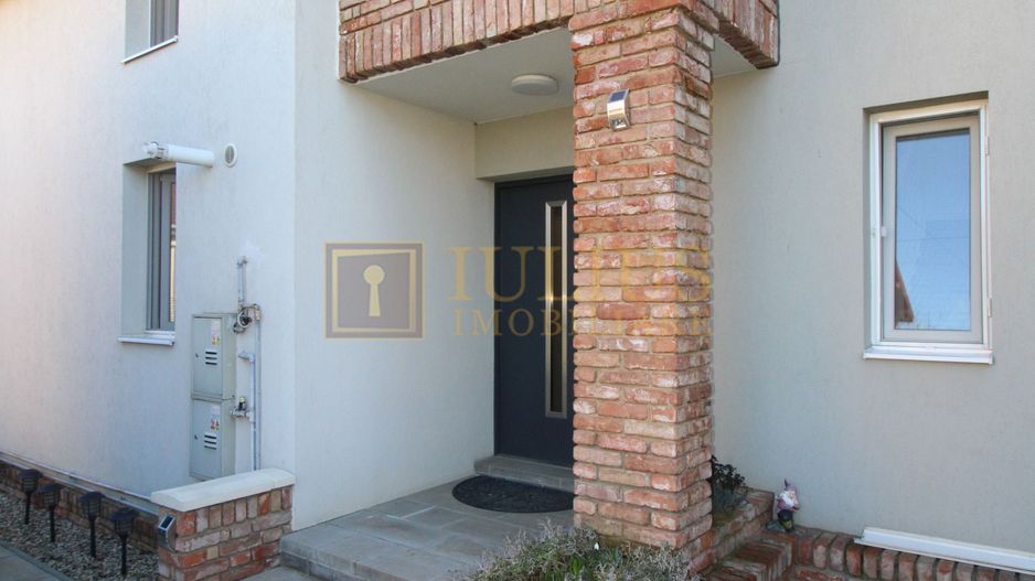 Ciarda Rosie,  4 dormitoare + 2 bai + 2 bucatarii, centrala proprie. - Poză 23