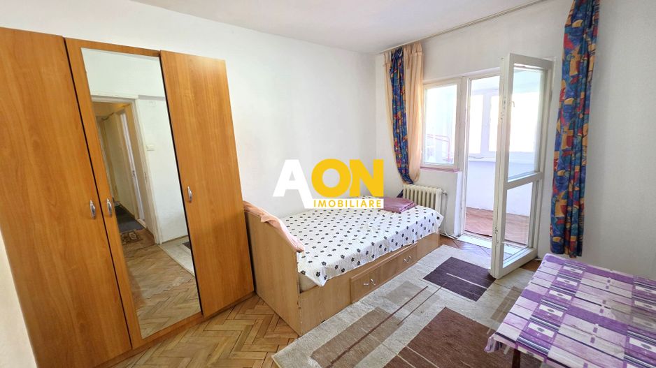 De vanzare apartament 3 camere, etaj 1, Cetate - Poză 7
