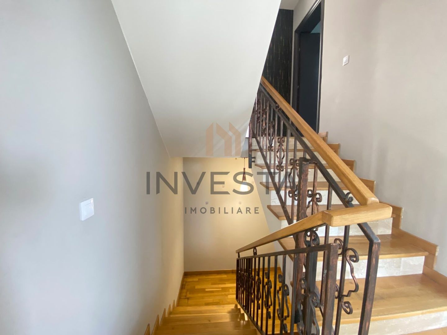 Casa individuala de 256 mp si curte, Pet friendly, in Andrei Muresanu! - Poză 24