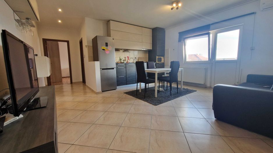 Apartament 3 camere, 64 mp, complet mobilat si utilat - Poză 1