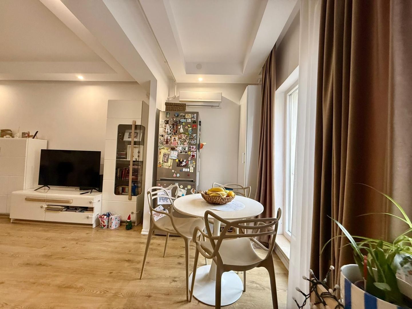 COSMOPOLIS - Apartament cu 3 camere, mobilat si utilat. - Poză 5
