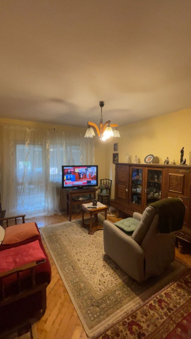 Apartament cu 4 camere de vanzare in Blaj - Poză 3