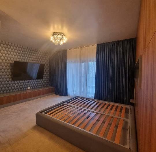 Apartament 6 camere, gradina privata - Poză 13