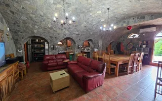 Casă Vilă cu 9 camere și piscină încălzită în localitatea Cornu - Poză 23