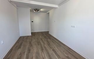 Apartament 2 camere de vânzare Selimbar | Central | curte 90 mp, parcare - Poză 4