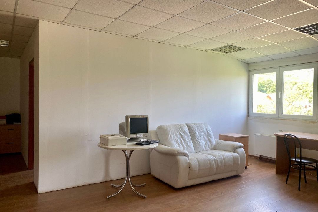 Hala de inchiriat in mun. Brad, disponibila imediat - Poză 12