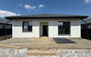 Casa pe parter cu 4 camere de vânzare - Sânpetru - Poză 5