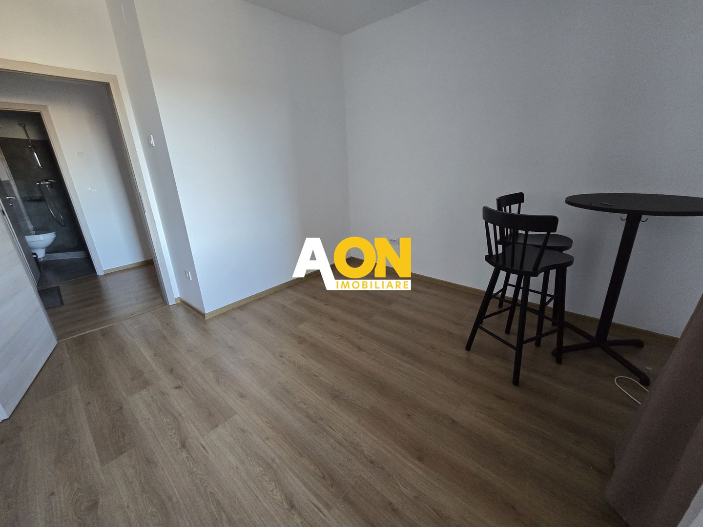 Apartament 4 Camere Finisat Mobilat, Bloc cu Lift - Poză 6