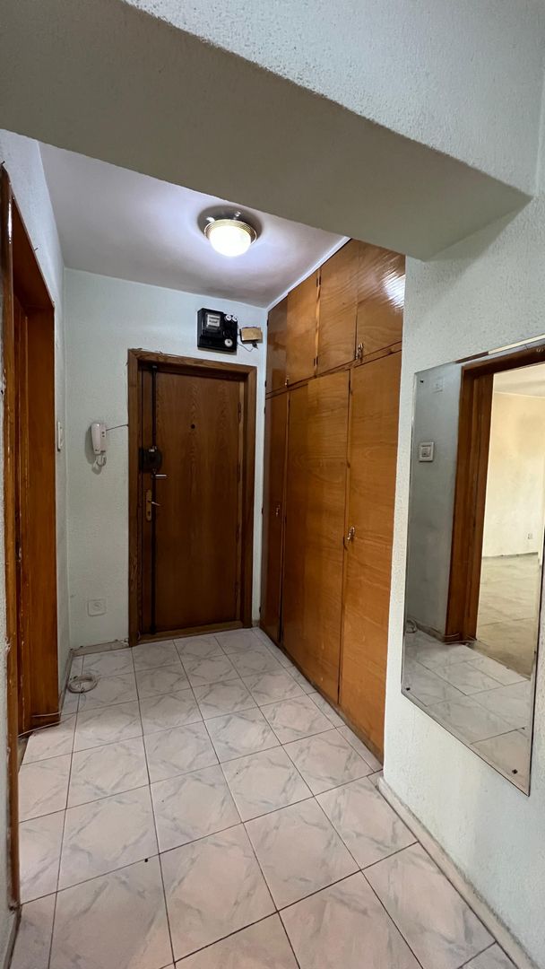 3 camere | metrou Obor in fata scarii - Poză 7