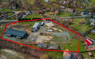 Teren industrial cu hale de prelucrare lemn/cherestea - Poză 1