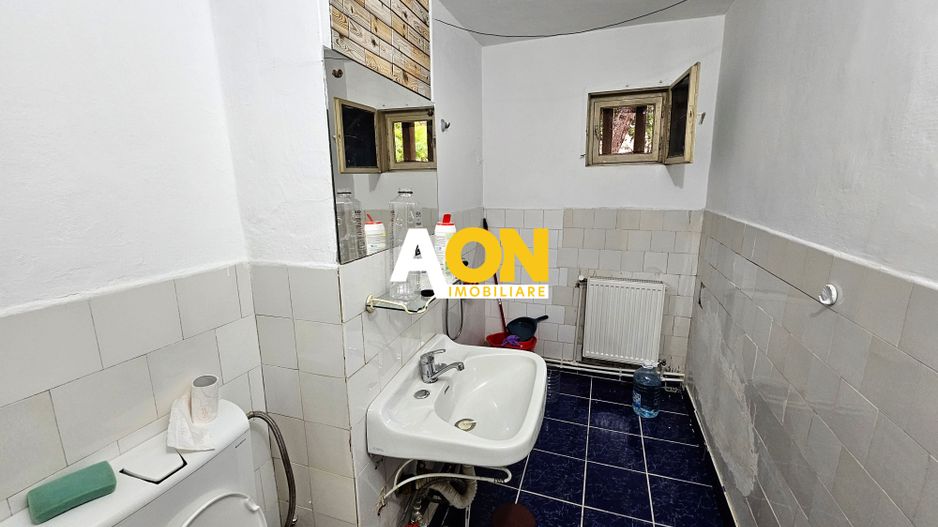 Spatiu comercial cu acces stradal, 2 camere,  46 mp utili, Cetate - Poză 2