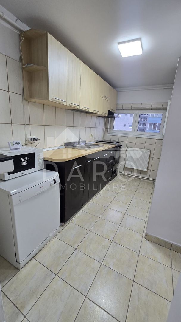 Închiriez apartament modern cu 3 camere, poziție centrala - Poză 7