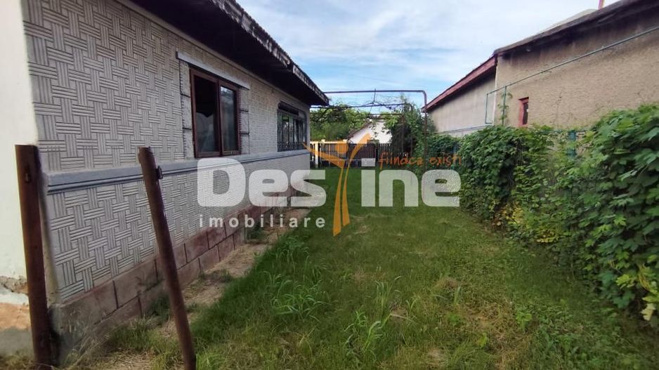 Casa si 2166 mp teren Magureni - Poză 9