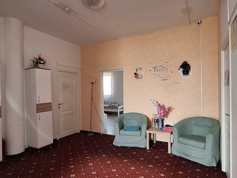 Casă / Vilă cu 8 camere de vânzare - Poză 4