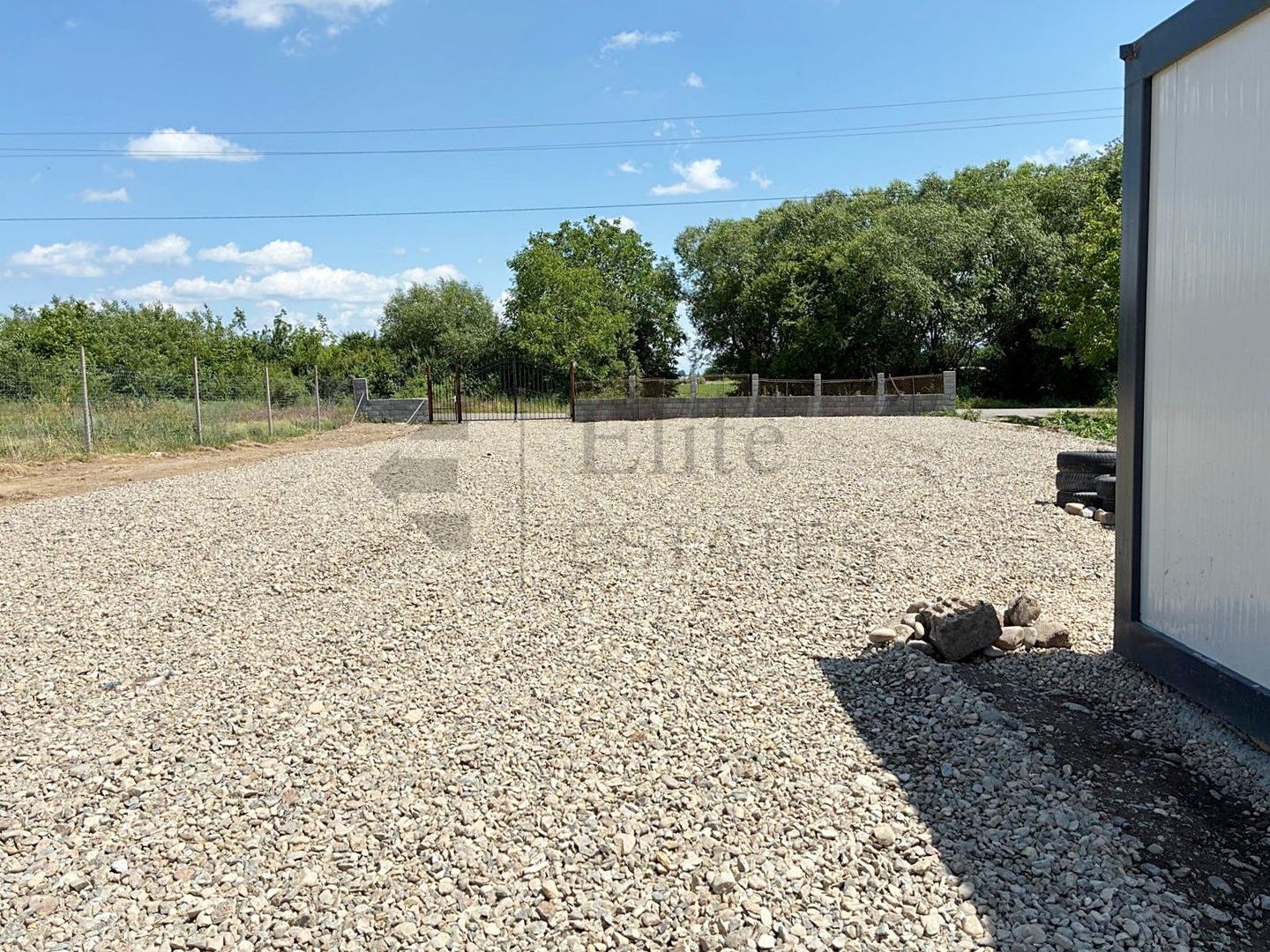 Teren 1637 mp cu 2 containere amenajate langa Barajul Tileagd - Poză 9