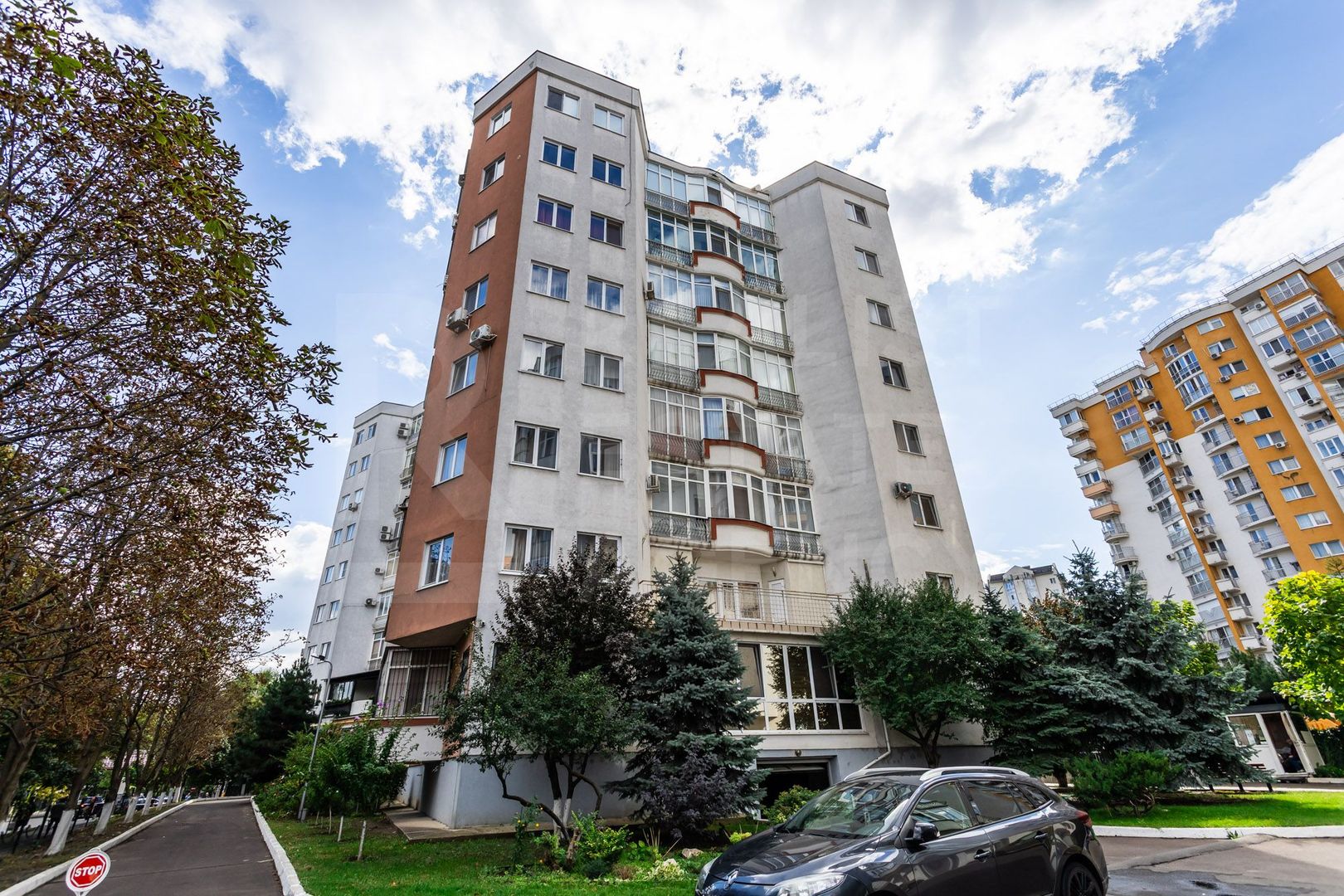 Vânzare apartament  142 mp, str. Valea Trandafirilor, Botanica - Poză 1