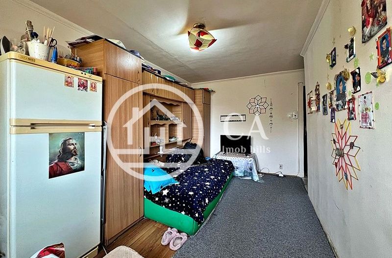 Garsonieră de vânzare în zona Velența, Oradea - Poză 2