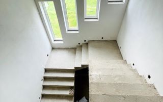 Casǎ de vânzare 7 camere P+E Sânmartin - Poză 6