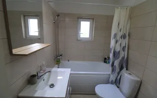 Giroc, plan parter, mobilat si utilat complet ! Loc parcare privat. - Poză 13