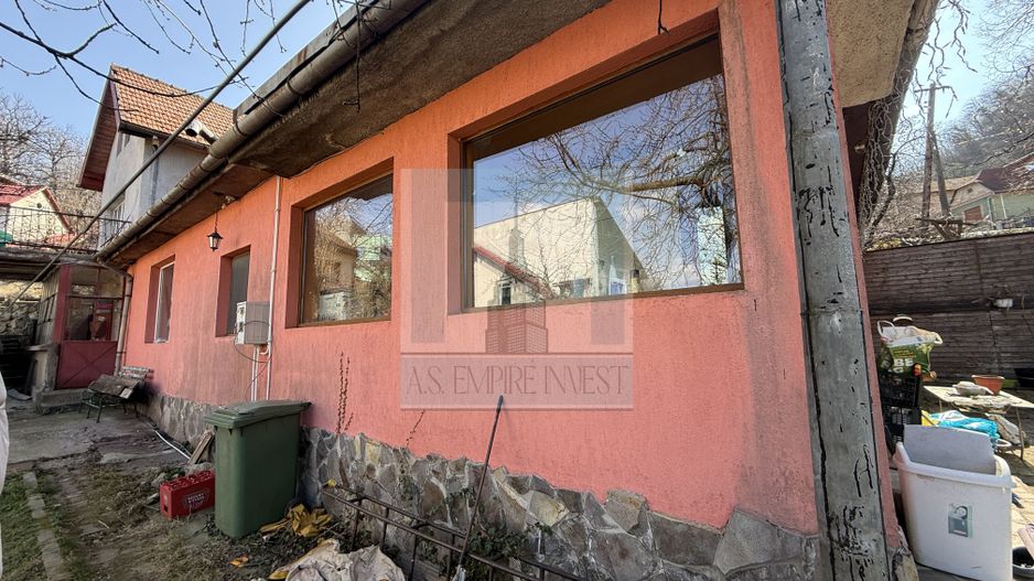 Apartament 3 camere,82 mp utili, la casa, singur in curte-zona Central - Poză 2