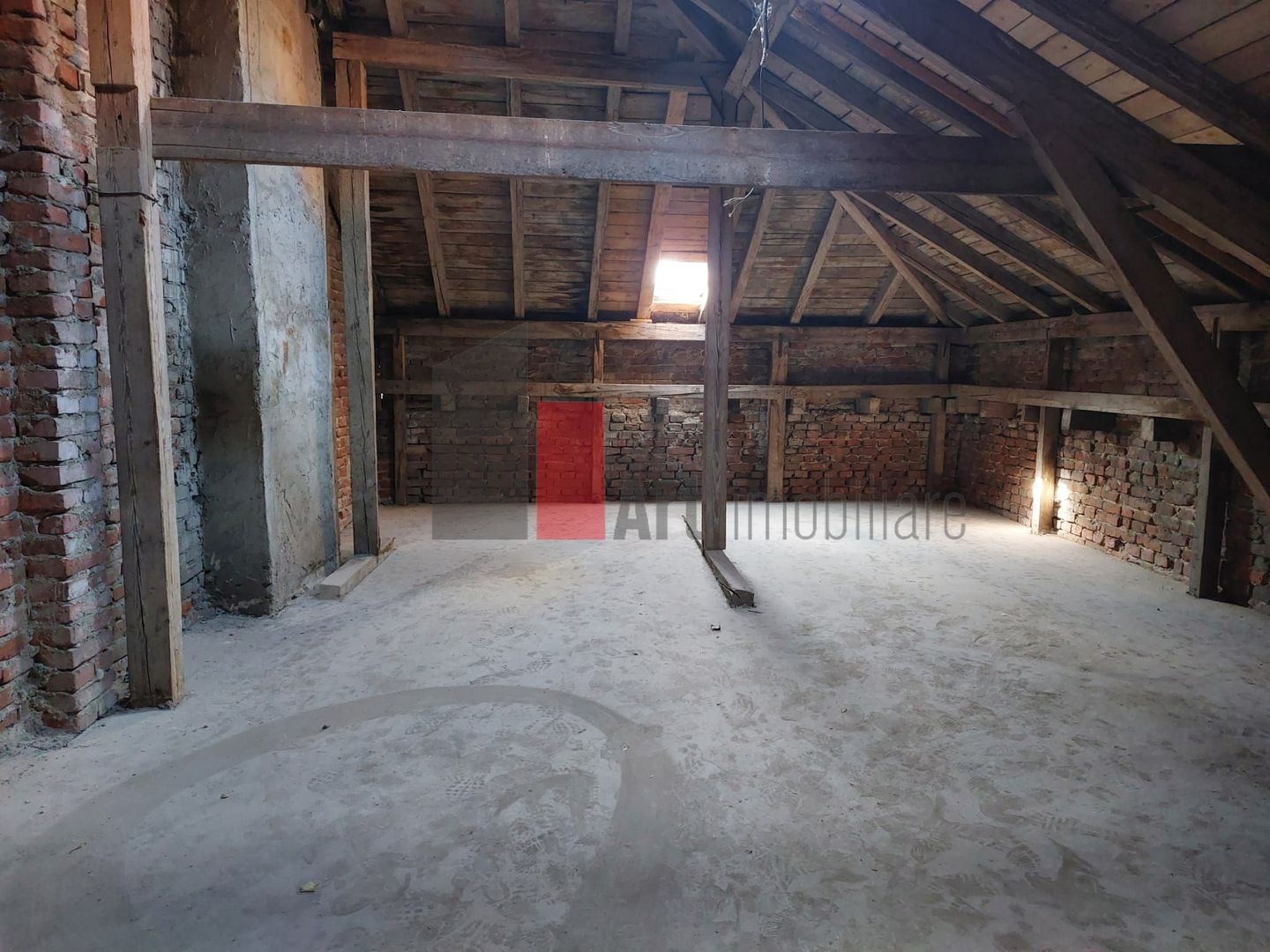 Vila "BRIKO" , Vitan-Mall, pozitie stradala, ideal birouri/comercial - Poză 9