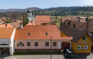 Casă Săsească Autentică cu Șură Impresionantă în Cristian – Teren 2729mp