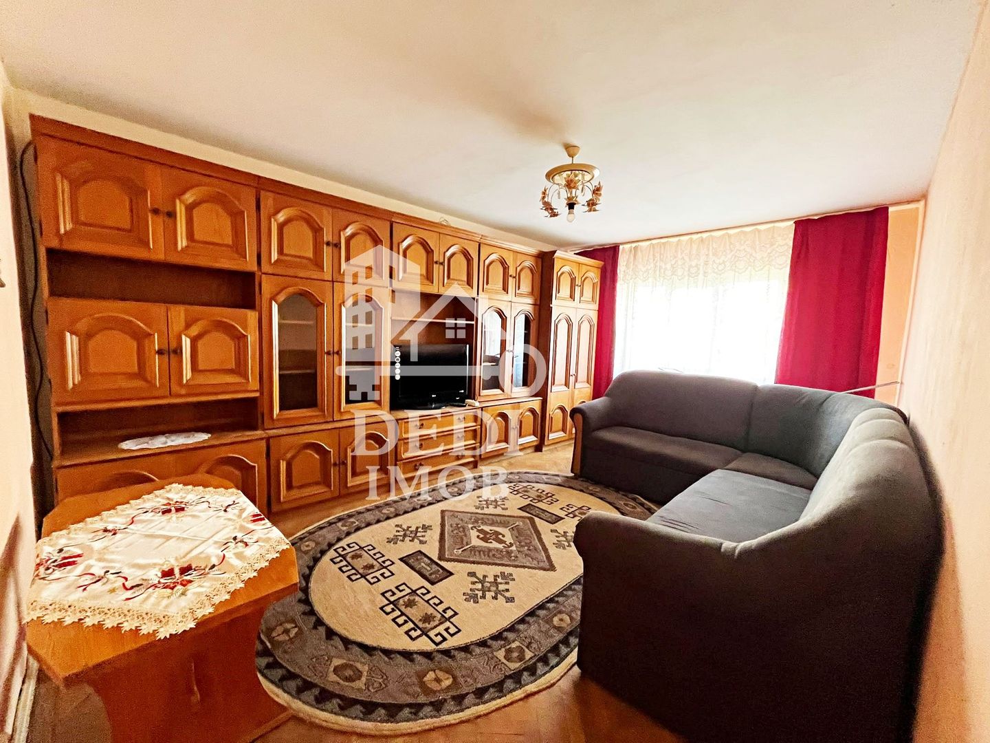 Apartament 3 camere de vanzare in zona Rogerius, Oradea - Poză 1