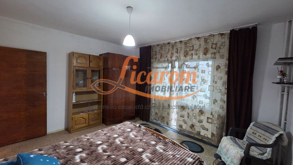 Apartament 3 camere Carpatilor aproape de Spitalul Judetean - Poză 12