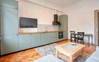 STUDIO IN CENTRUL BRASOVULUI - Poză 4