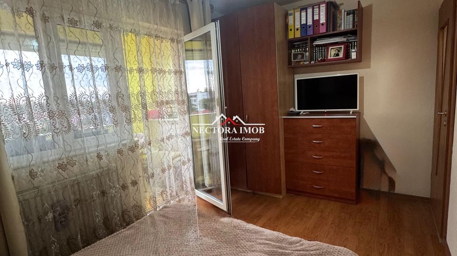 NECTORA IMOB-Apartament 3 camere, 2 bai, 2 balcoane, Zona Horea, 64 mp - Poză 10