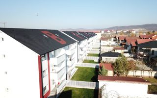 Apartament cu 3 camere de vânzare - Poză 3