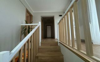 Vilă cu 4 camere de vânzare Dumbravita 144 mp - Poză 6